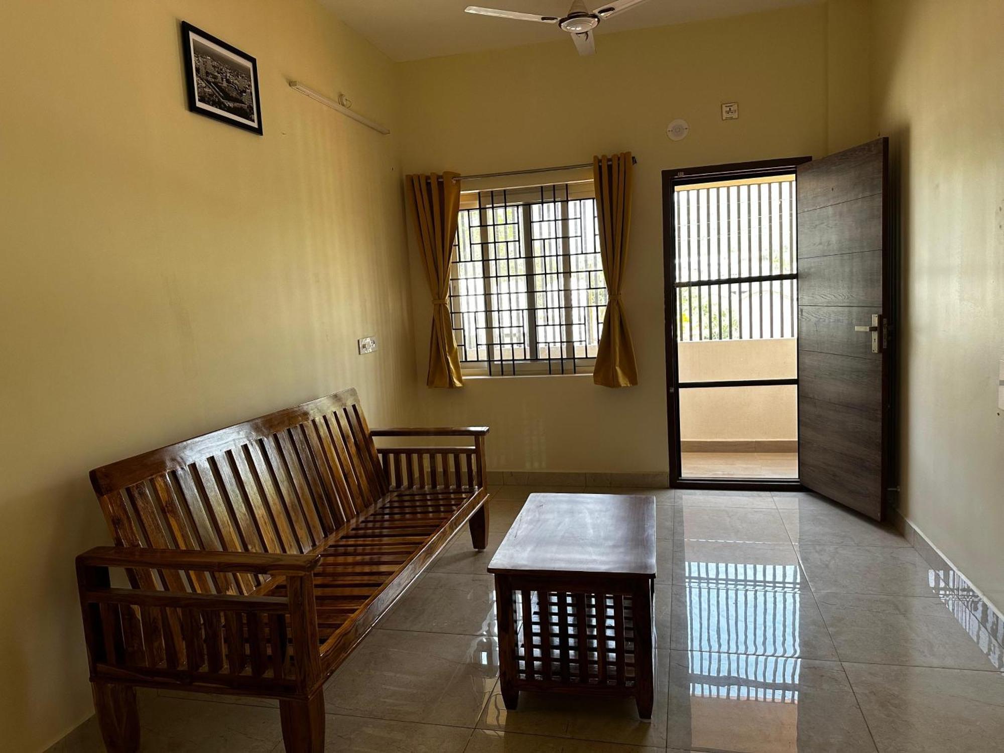 Girivalam Vista Residency Homestay